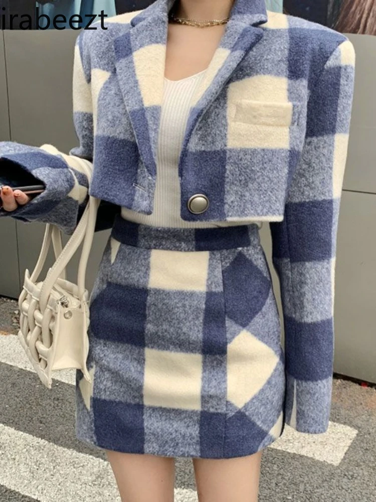 Short thickened plaid woolen coat for women 2024 spring and autumn new retro Hong Kong style high-waisted and thin skirt suit