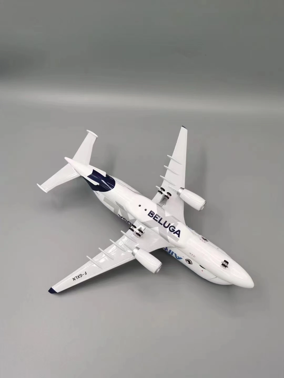 1:150 Scale Large Model Airplane 42CM Airbus Beluga A300-600ST Plane Models Diecast Transport Airplanes for Collection or Gift