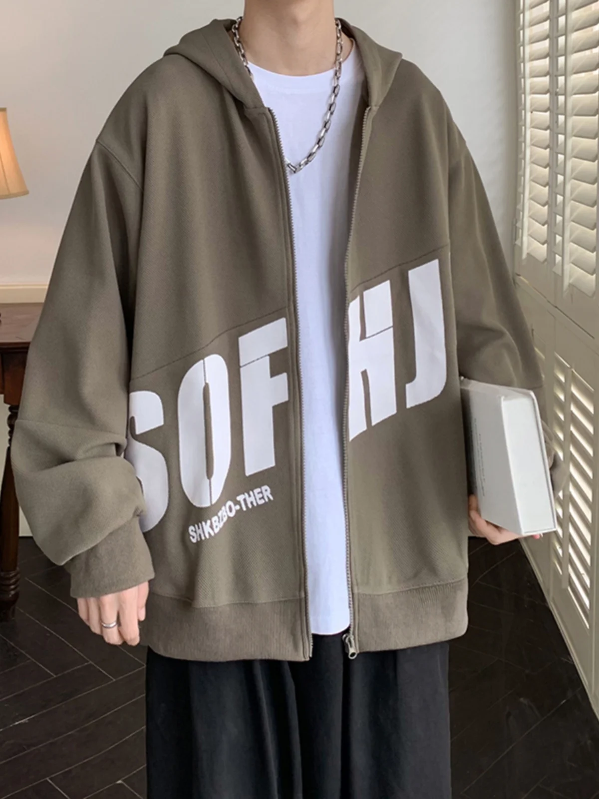 

Мужская толстовка с капюшоном, свободного кроя, с принтом, для весны и осени, повседневная спортивная одежда, универсальный стиль кардигана, удобный свободный топ