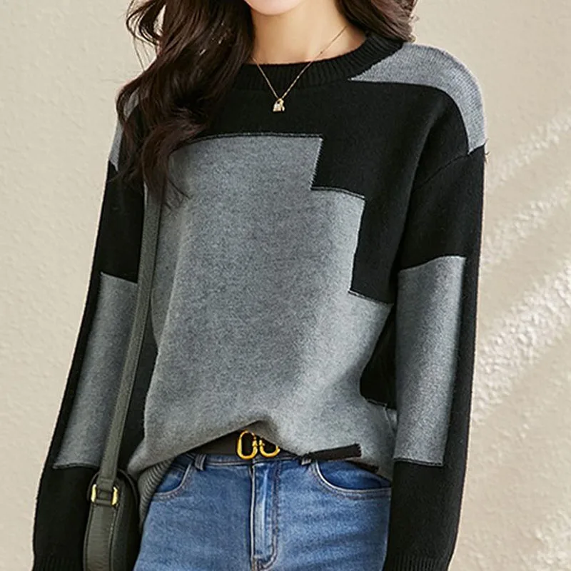 New Autumn and Winter Fashion Trend Round Neck Contrast Colorful and Fashionable Loose Size Versatile Women\'s Knitted Sweater