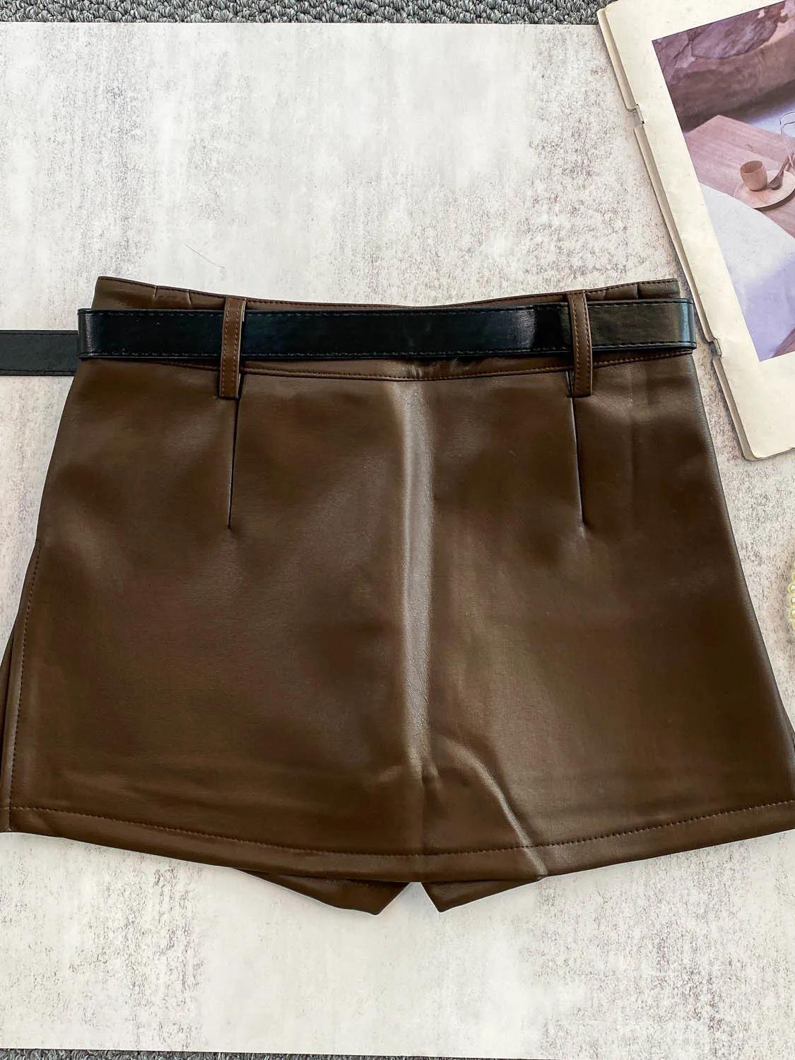 تنورة من جلد البولي يوريثان باللون البني بخصر عالٍ وتصميم تنحيف على شكل حرف A للنساء، سراويل تنورة عصرية عالية الجودة