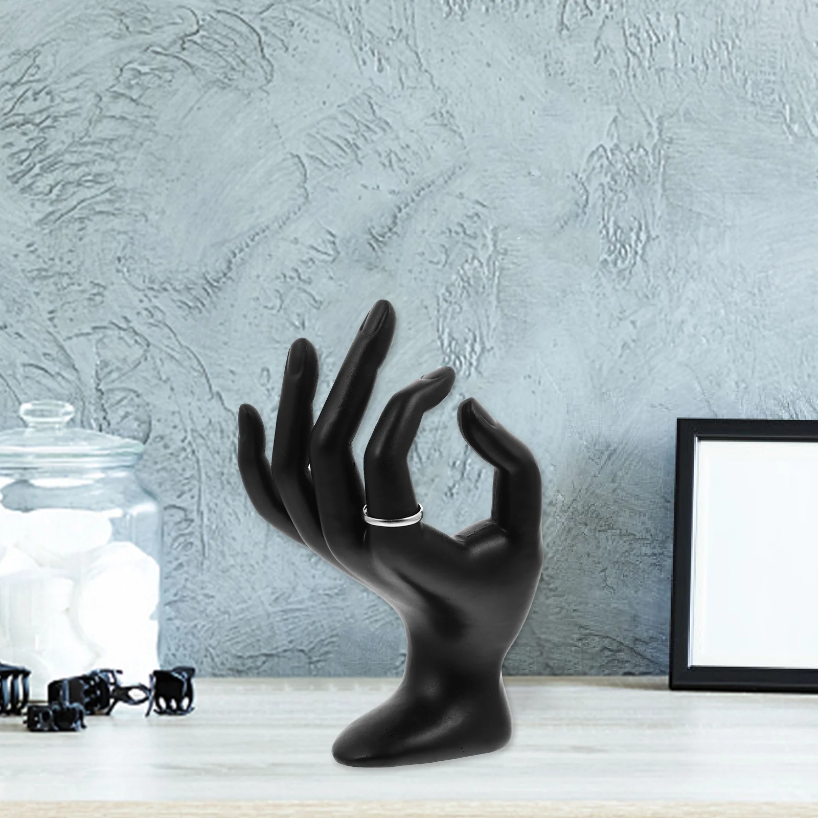 2Pcs Resin Jewelry Display Stand Hand Shape Showing Rack for Rings Bracelets Organizer Holder Display Rack Resin Showing Holder
