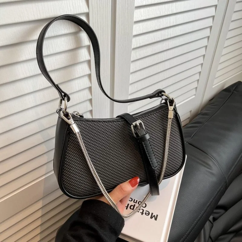 

Summer Raffia Beach Tote For Women Woven Straw Bag With Leather Handles And Accents Chic Resort Wear