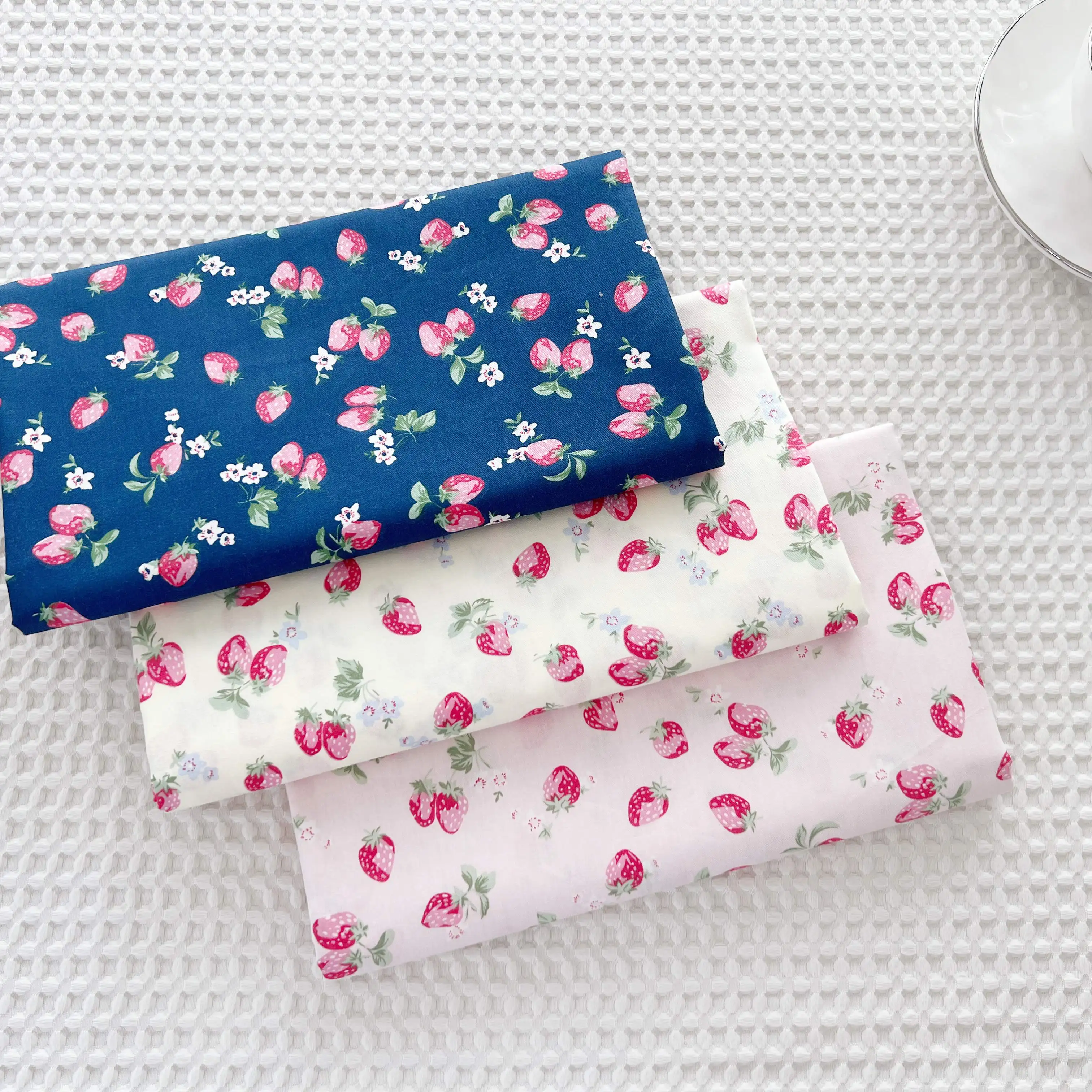 160x50cm Strawberry Fruit Cotton Twill Printed Cloth Bedding Handmade Tablecloth Decorative Fabric