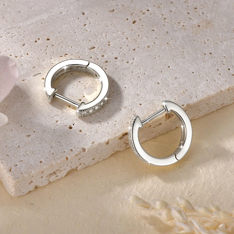 Lnngy Funkelnde, GRA-zertifizierte natürliche Moissanit-Creolen für Damen, 14 Karat Gold gefüllt, Huggies-Ohrringe, Hochzeitsschmuck – Detail 9