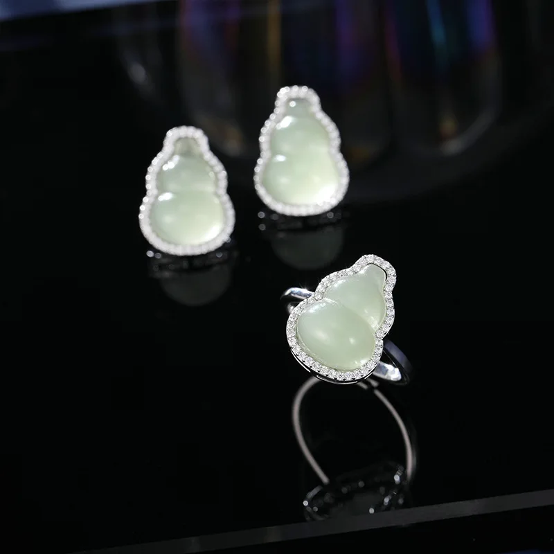 2025 Новый комплект браслетов с открытым кольцом в китайском стиле из искусственной нефрита и тыквы Фу Лу, нишевые и высококачественные серьги