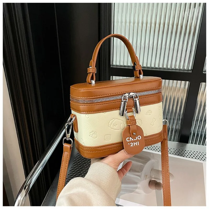 

Trendy Paris Inspired Crossbody Bag Vintage Clutch For Women Luxury Minimalist With Logo And Leisure