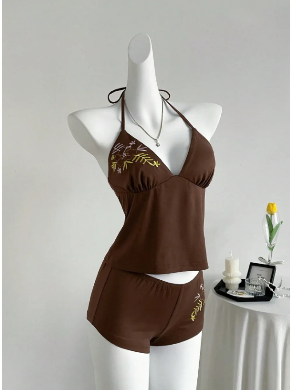 2026 New Summer Sweet Flower Embroidered Spicy Girl Set with Hanging Neck, V-neck Tank Top, Elastic Shorts for Home and Outing