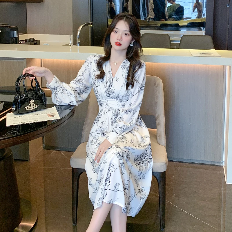 Vintage Floral Dress Women Elegant V Neck Chiffon Patchwork Design Party Midi Dress Female Casual Korean Long Sleeve Dress 2023