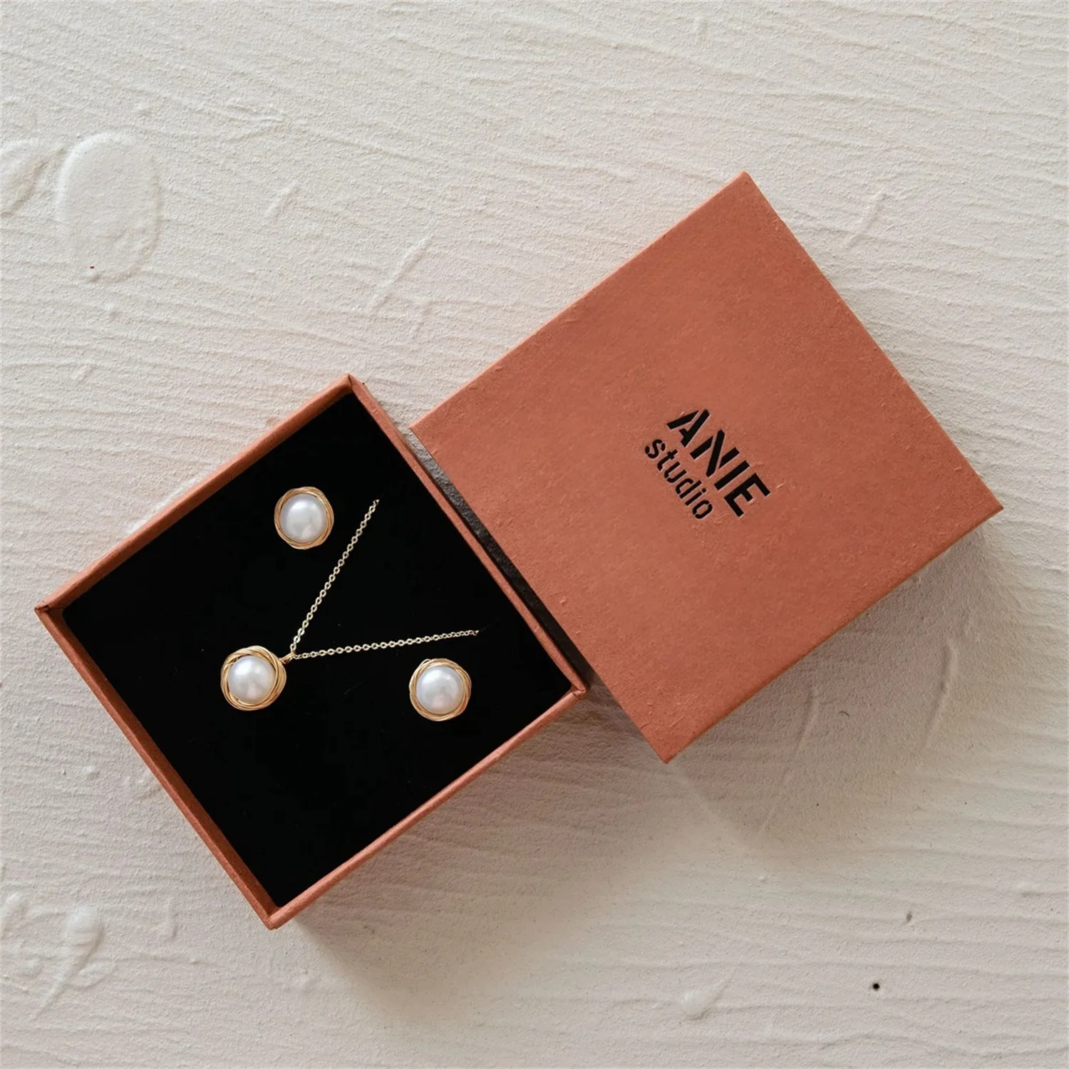 

20pcs 9x9x3.5cm jewelry paper box custom jewelry package personalized Logo Necklace Earrings Ring
