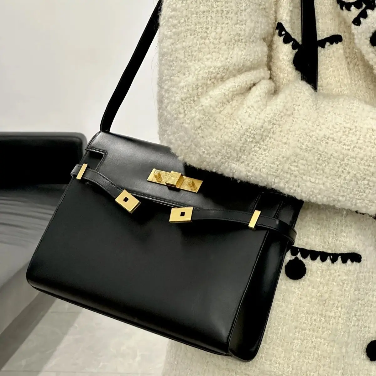 

2025 Luxury Brand Gold Buckle Women Handbags Genuine Leather Women Shoulder Bags Retro Cowhide Square Underarm Mailman Bag Women