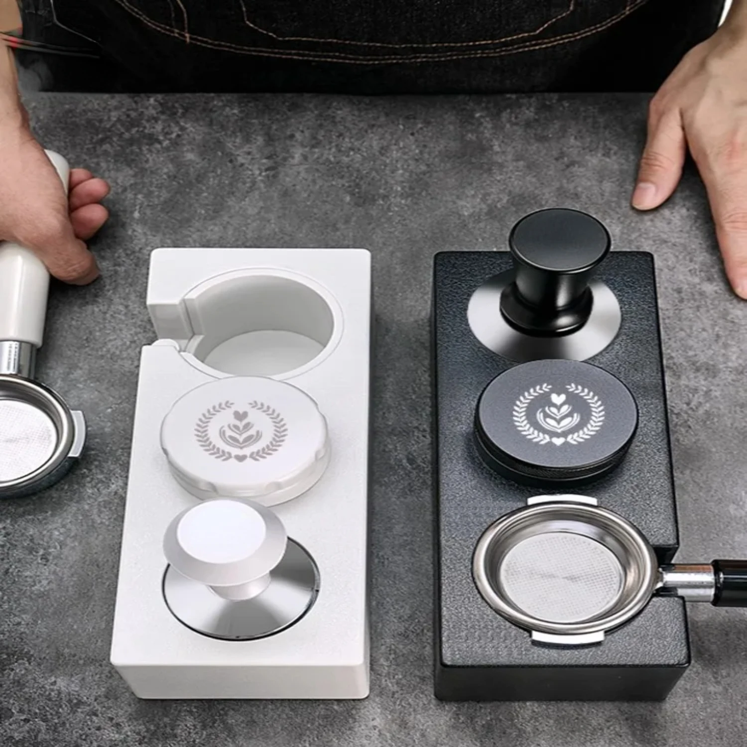 

MUVNA Espresso Tamper Station Multifunctional Coffee Knock Box 51-58mm Adjustable Portafilter Holder Coffee Black