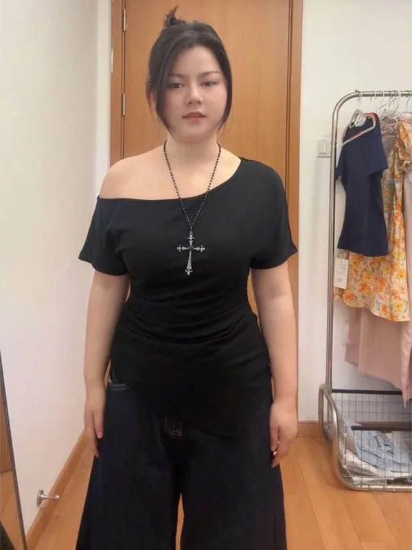 

plus Size Korean Sle Color One oulder ort Sve T-irt Women's Summer Slimming Top Exposing oulder Design