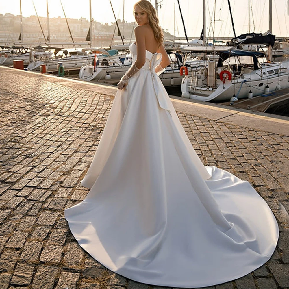 Strapless Beading Wedding Dress Sleeveless Sexy Open Back with Bow A-Line Floor Length Satin Sweep Train Bride Marriage Gowns