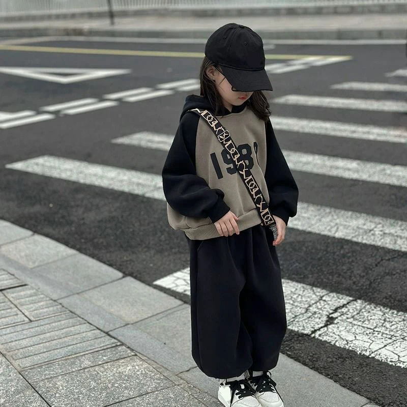 

Baby Boys Girls Children Plus Velvet Suits Sportwear Winter Kids Fashion casual Outdoor Letter Hooded Jacket Top+Loose Pants 2Pc