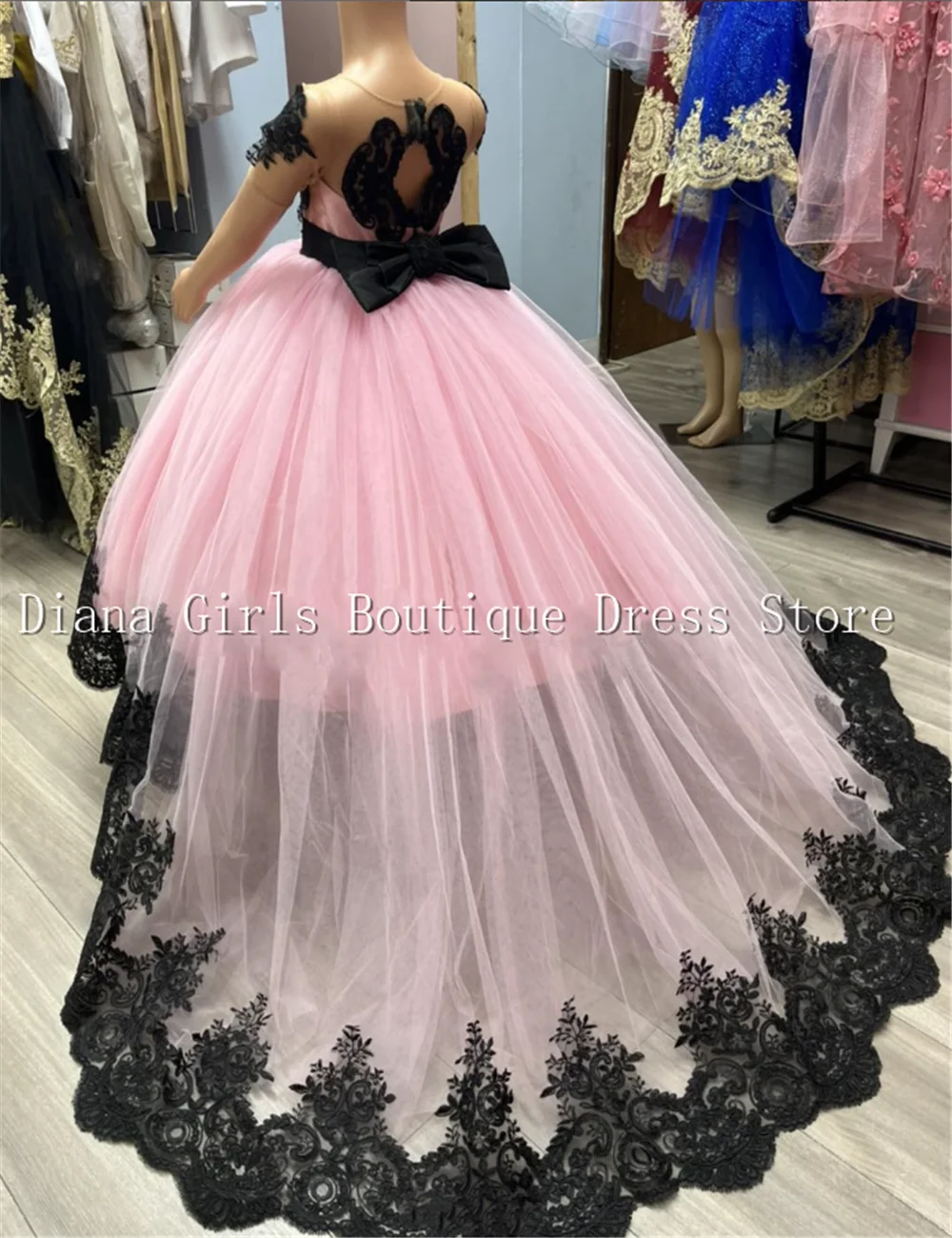 Elegant White Flower Girl Dress Black Simple Applique For Little Princess Wedding Ball Gowns Delicate Bow Trim Light Gauze Gowns