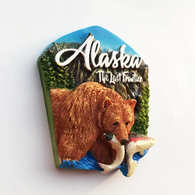 Alaska Creative Tourism Memorial Decorative Crafts, Three-dimensional Brown Bear Catching Salmon Magnetic Refrigerator Sticker