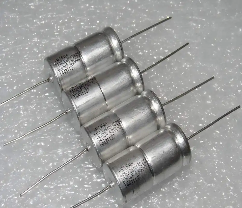 2 STKS/PARTIJ ORIGINELE 820 UF 63 V PEG225MN3820Q 63V820UF Axiale Koperen Voet Gefilterd Elektrolytische Condensator 18*35mm