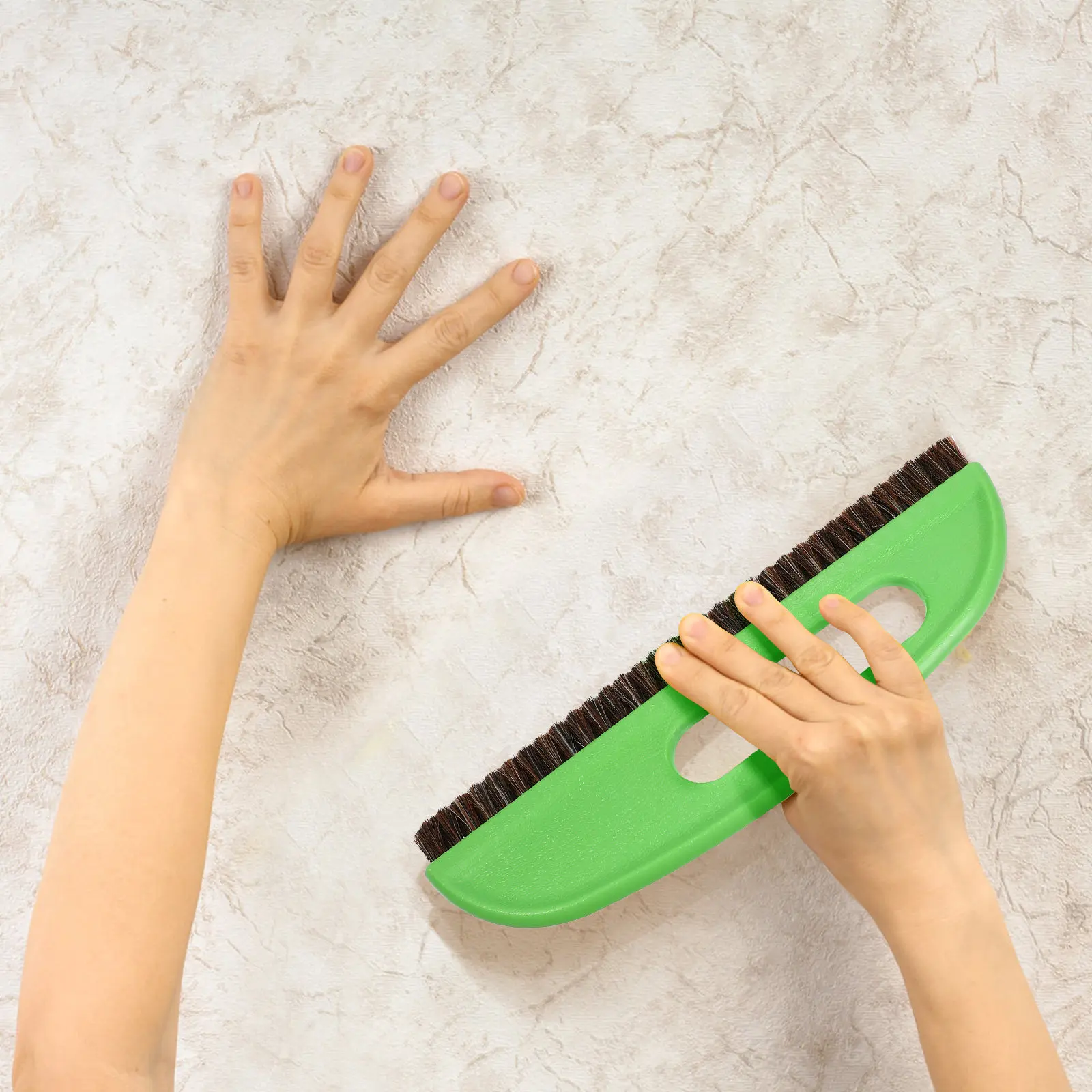 High Performance Wallpaper Smoothing Brush Horse Hair Bristles Solid Wood Handle with Hanging Hole for Effortless Installation
