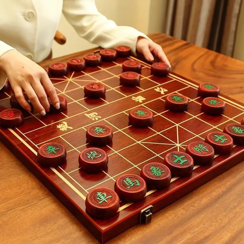 jeu-d'echecs-en-bois-haut-de-gamme-grand-format-kit-portable-avec-echiquier-en-bois-adapte-aux-etudiants-et-aux-adultes-pions-d'echecs-en-bois-d'orme