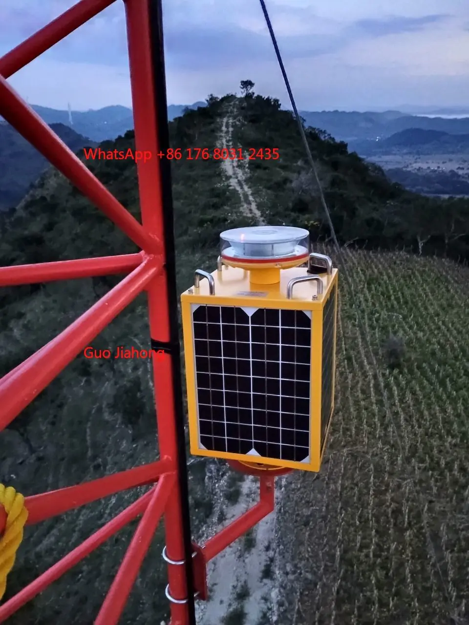 

Solar-Powered ICAO Medium-Intensity Tower Obstruction Light offers a dependle solution for marking aviation hazards at night