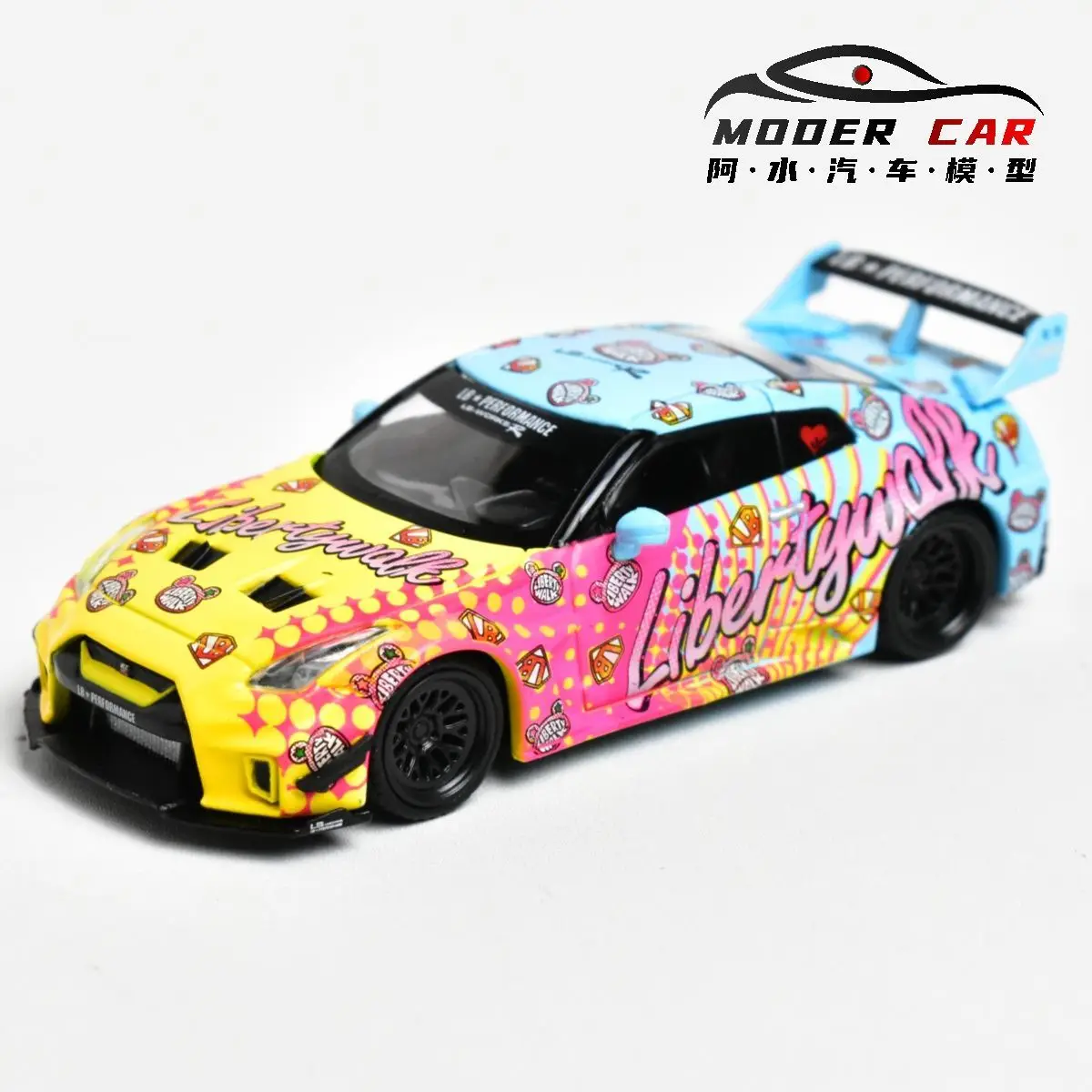 

MINIGT 1:64 742 GTR R35 LBWK Diecast Model Car