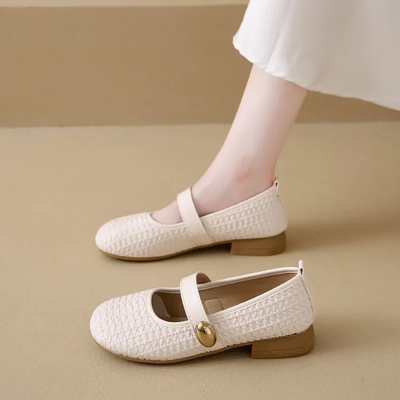 Summer Ladies Adult Soft-soled Buckle Shoe Casual Sandal Women Silver Hollow-out Mary Jane Shoe Lady Breathable Flat Bean Shoes
