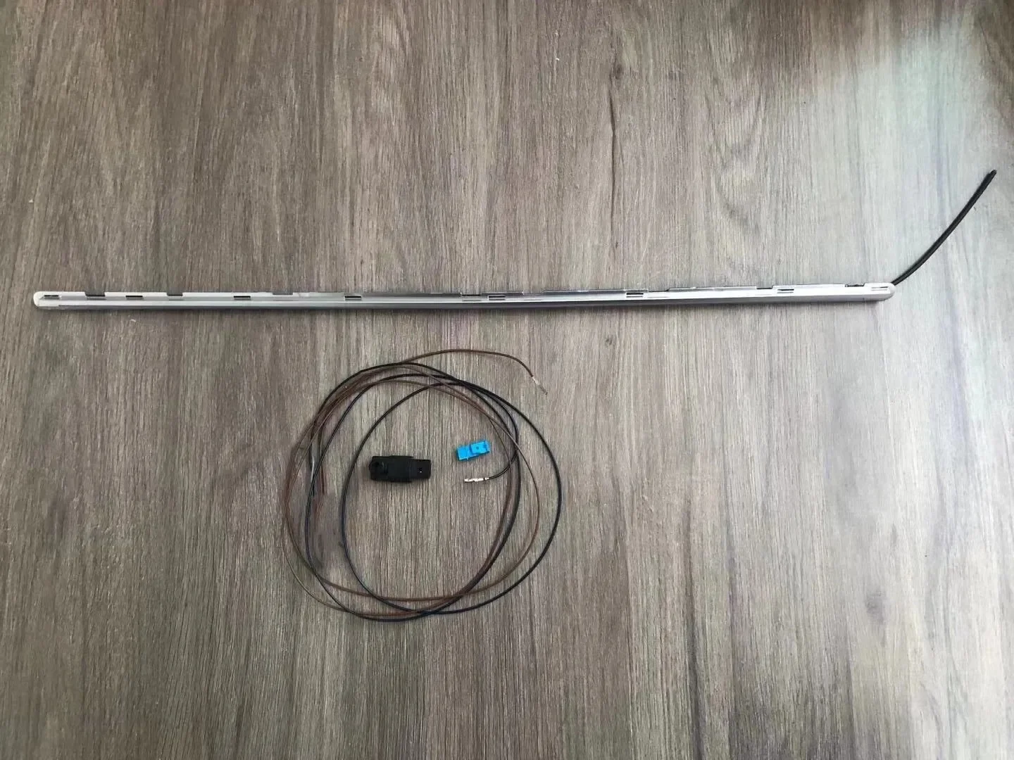 

For VW Golf 7 7.5 Instrument panel trim ambient light guide strip