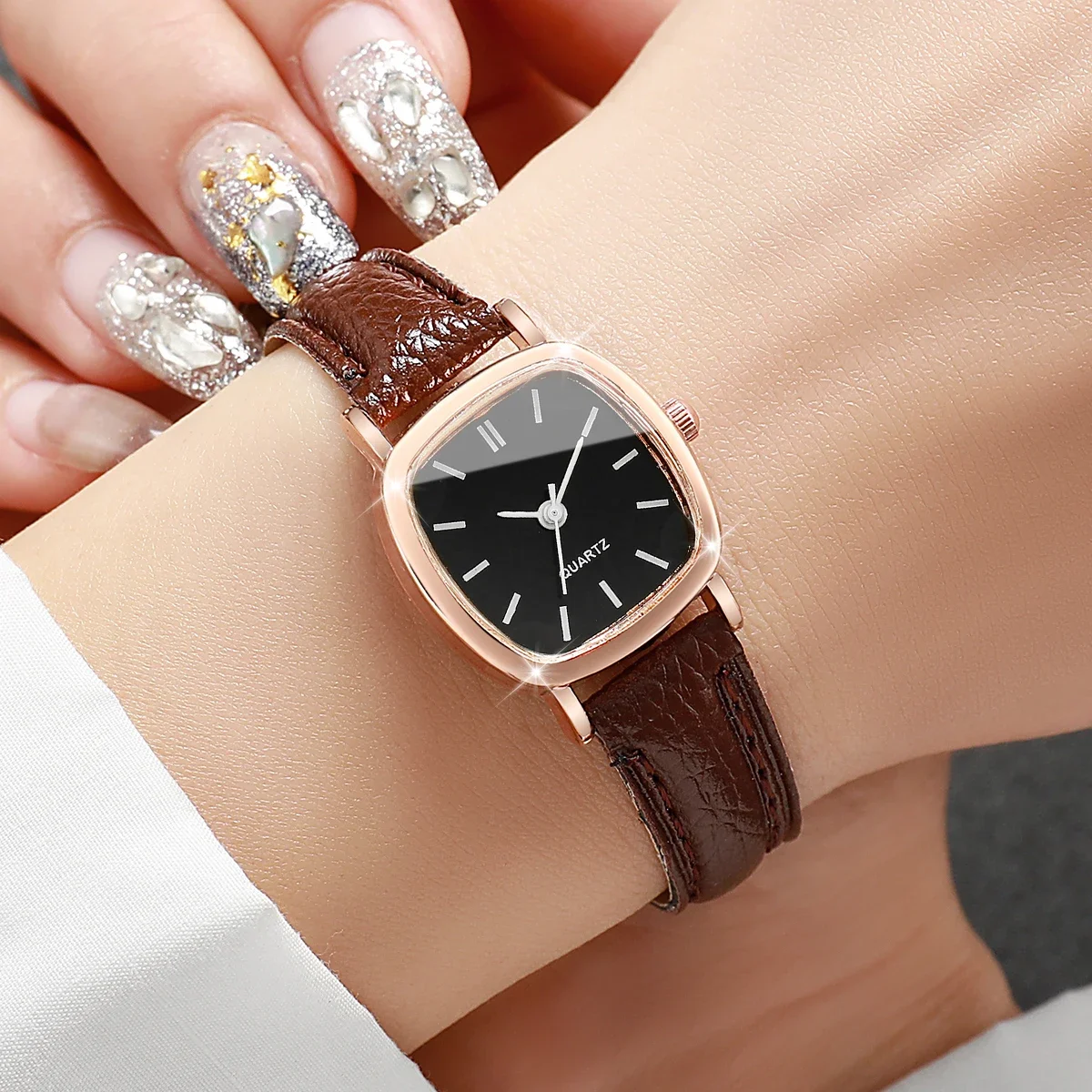 Elegant Square Ladies Quartz Watch Rose Gold Frame Black Leather Strap Simple Dial Women Wrist Watch Casual Female Clock