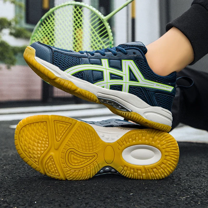 

High Quality Men Tennis Shoes Unisex Sneakers Lightweight Badminton Shoes Outdoor Athletics Training Lace Up Women Sports Shoes