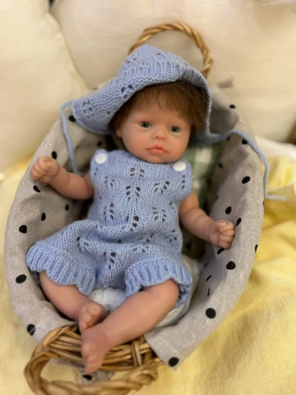 新しい10インチのエリー全身シリコン製ベビーガール新生児人形、素敵な手作りのリアルなリボーンドール、クリスマスプレゼントに