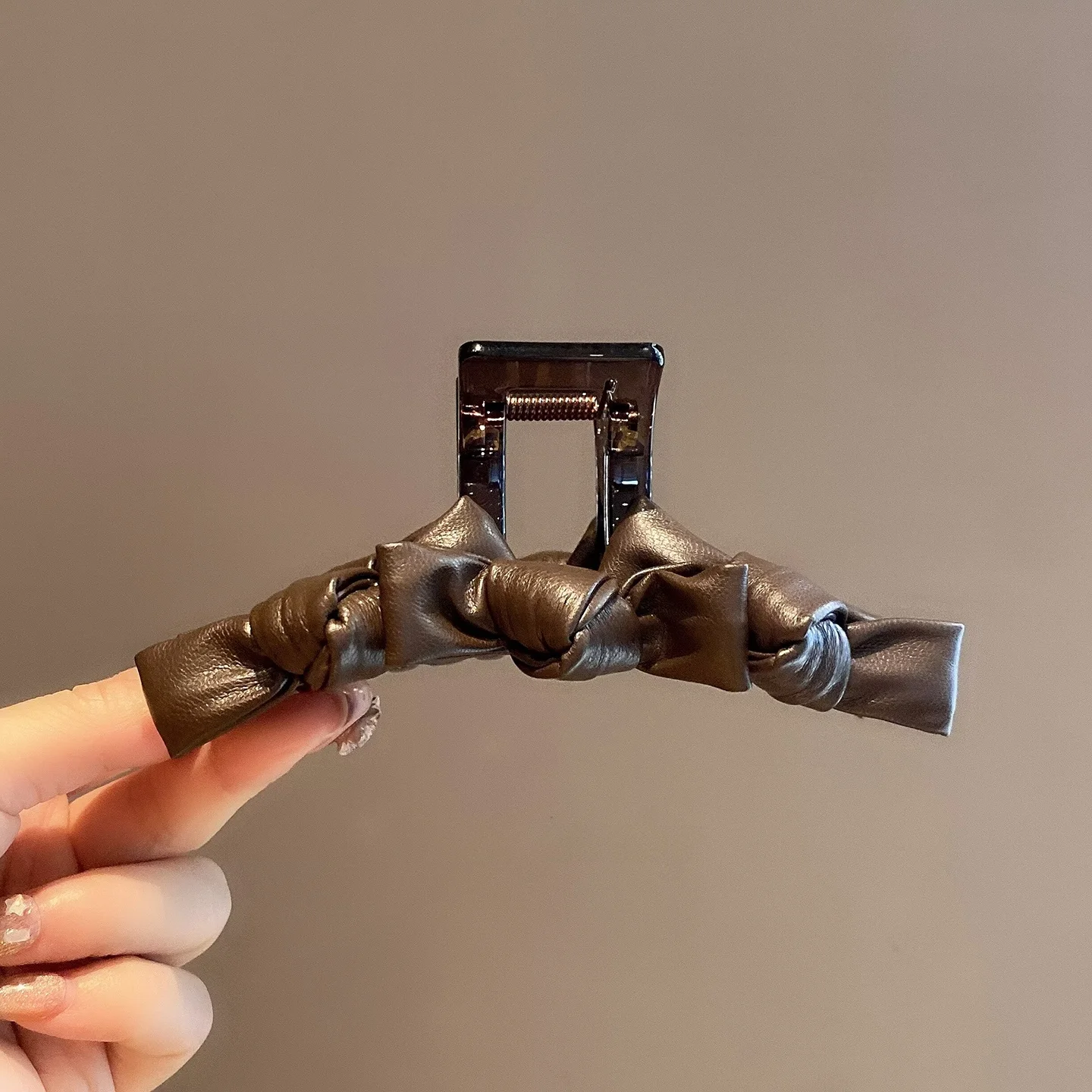 grampo-de-cabelo-de-arco-de-tamanho-grande-feminino-faion-luxo-couro-do-plutonio-acessorios-de-cabelo-coque-hairpin-coreano-sle-decoracoes-de-cabelo