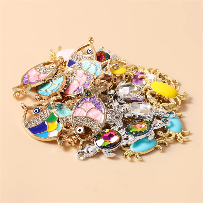 10 Stück niedliche, gemischte Metallanhänger mit Motiven von Meerestieren wie Schildkröten, Krabben und Fischen für die Schmuckherstellung, Ohrringe, Halsketten, DIY-Bastelarbeiten und Accessoires. – Detail 4
