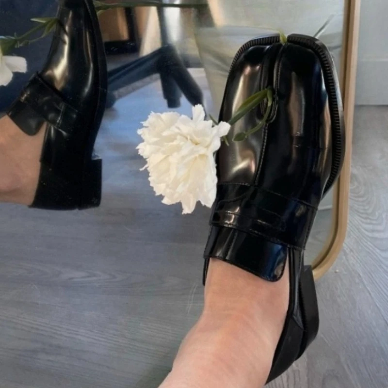 Trend Patent Leather Tabi Split Toe Loafers Slip on Thin Sole Casual Shoes Suitable for Men and Women Daily Footwear Plus Size48