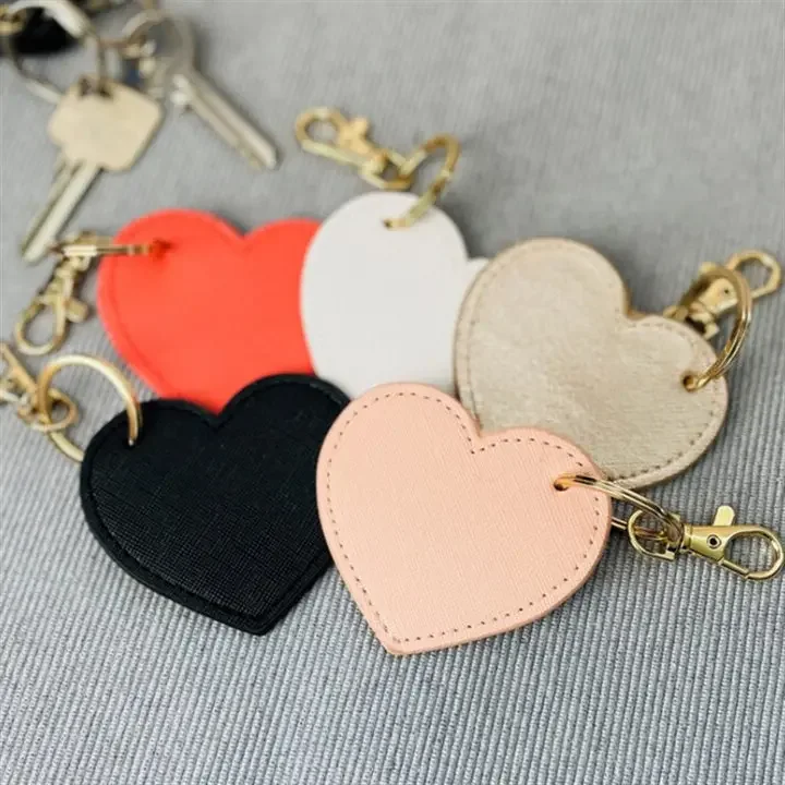 

Laser Engrave Texts Heart Leather Pendant Bag Keyring Custom Logo Key Chain Personalized Ring Key Chain for Lover Friend Gift