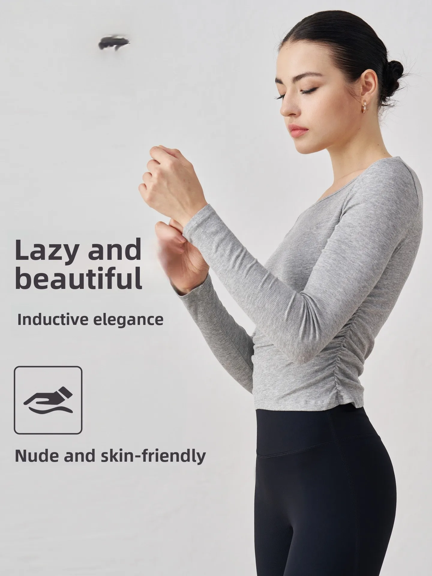 

Новинка 2023 года, осенняя одежда для йоги телесного цвета, плиссированный спортивный топ с круглым вырезом, женский пояс, киоск на палец, тренировки с длинным рукавом