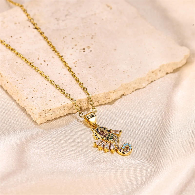 New Color Inlaid Cubic Zirconia Seahorse Pendant Necklace Women\'s Personalized Fashion Clavicle Chain Jewelry