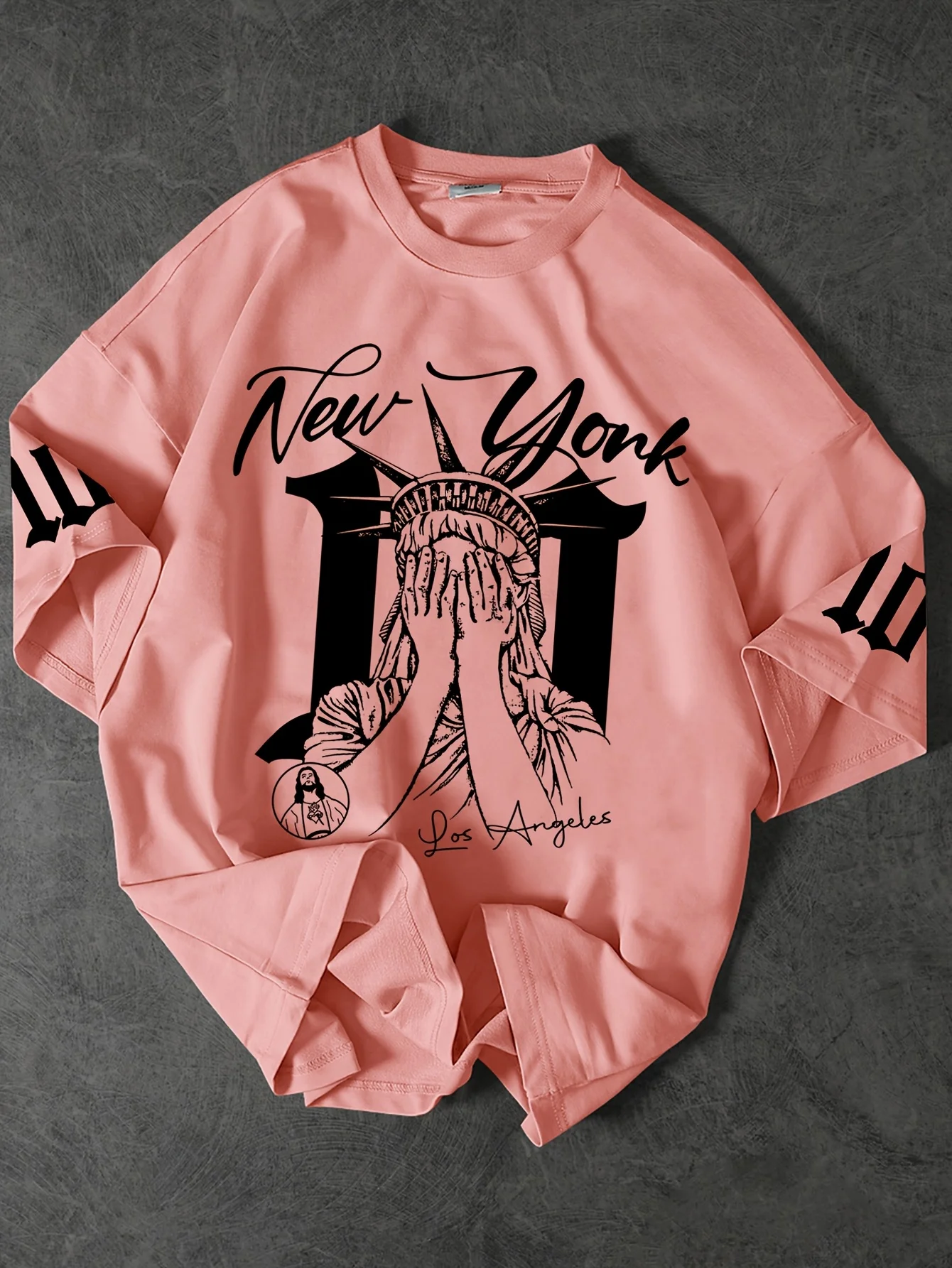 تي شيرت صيفي عصري للرجال للتدريب على تمثال الحرية مطبوع عليه حروف ناعمة وقابلة للتنفس برقبة دائرية تي شيرت رياضي حضري خارجي