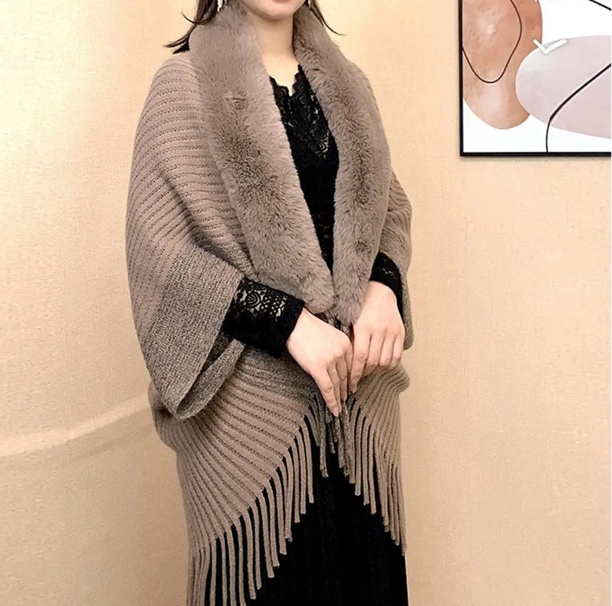 Winter Hot Selling Women's Fur Collar Shawl Premium Quality Heavy Thick Knitting Shawl Luxury Designers Scarf Tassels Stoles