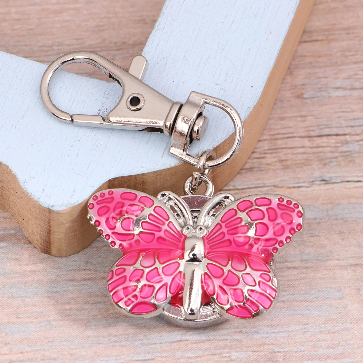 1 قطعة ساعة الجيب المفاتيح الوردي الكوارتز الكرتون الإبداعية ساعة معلقة المحمولة هدية للفتيات الطلاب النساء الموضة