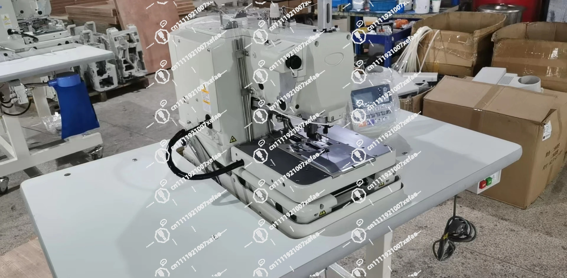 QK-9820-01/02 Clothing Machinery Round Head Buckle Hole Machine