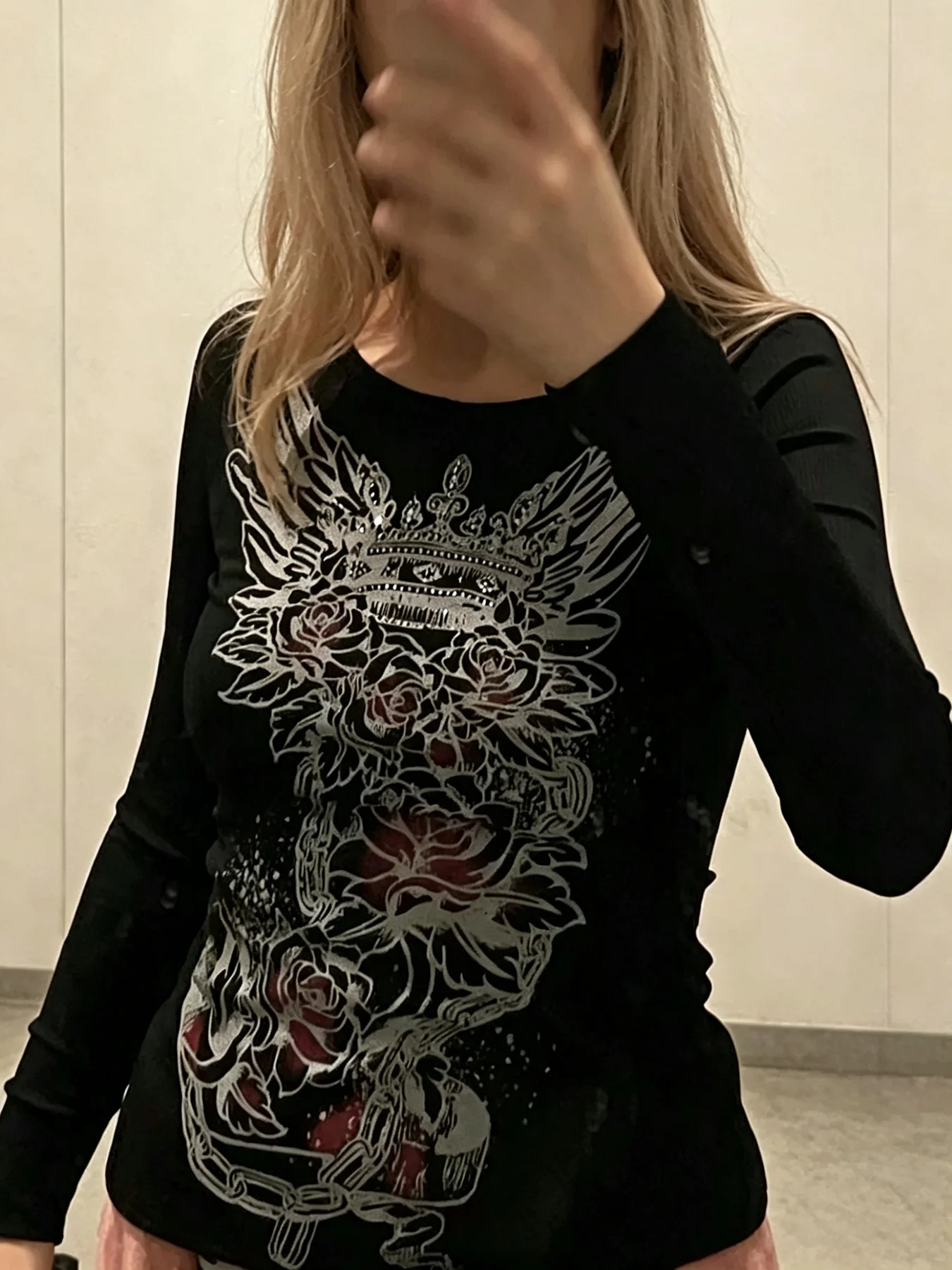 Autumn and Winter New Casual Slim Fit Retro Gothic Rose Flower Print Round Neck Long Sleeved T-Shirt