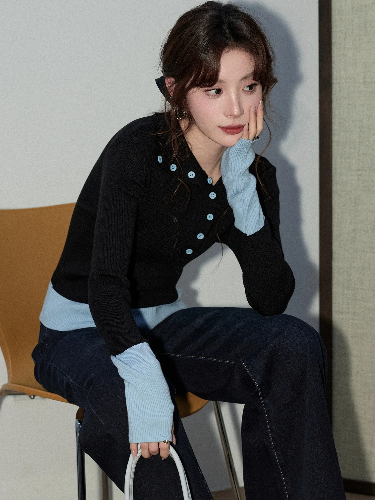 

Slim Fit Long Sleeve Knitted Sweater with Button Stand Collar Color Block Women's Fashion Spring New Style Soft Knit Top