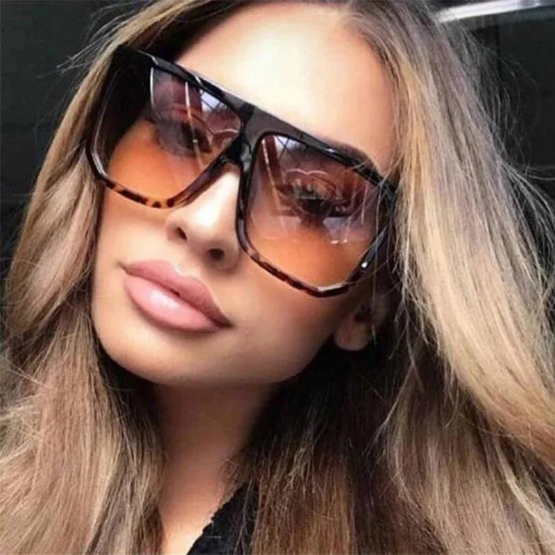 2026 Square Vintage Woman Sunglasses Oversized Flat Top Gradient Shades for Women Retro Female Sunglasses Big Frame Eyewear