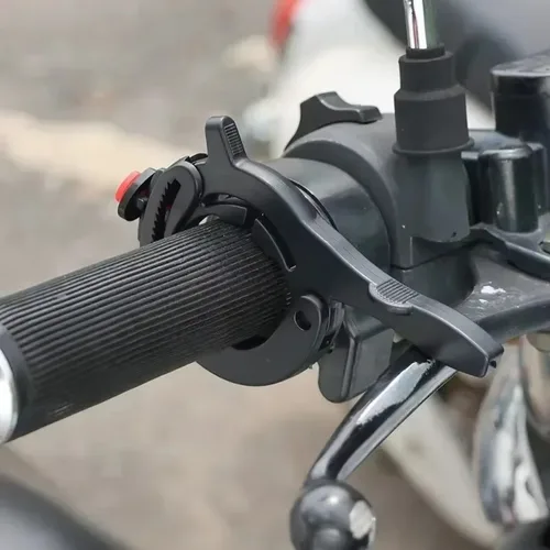 Imagen 2 del producto Acelerador de Control de crucero para motocicleta, barra de mango de agarre de muñeca Flexible y segura Universal de alta calidad, retenedor de asistencia de bloqueo de aluminio