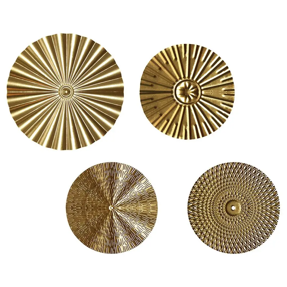 

4pcs Metal Decorative Pendant Modern Craft Disc Hanging Home Home Decor Golden Indoor Hanging Decor Color