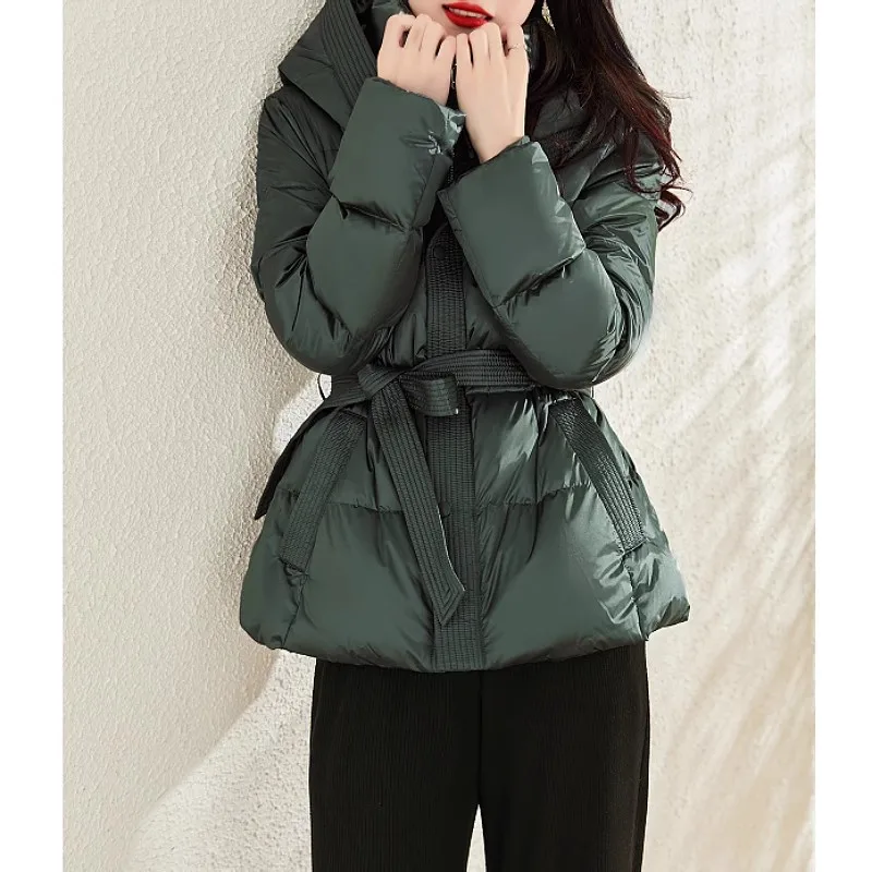 2025 Winter Women's Down Cotton Jackets Ultra Light Warm Cusual Coat Female Puffer Jacket With Belt Hooded Short Parka Snow Tops