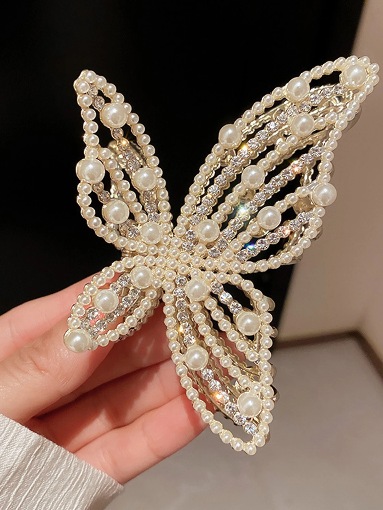 1 шт. модные инкрустированные бриллиантами бабочки с вырезами для волос когти для женщин аксессуары для волос