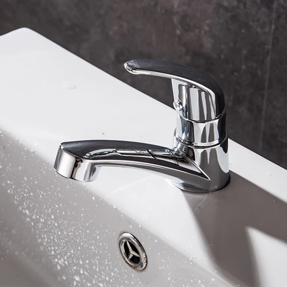 Grifo de lavabo de aleación de Zinc, grifo de lavabo de baño con un solo orificio cromado, grifo de agua de fregadero frío individual, grifo de lavabo montado en cubierta