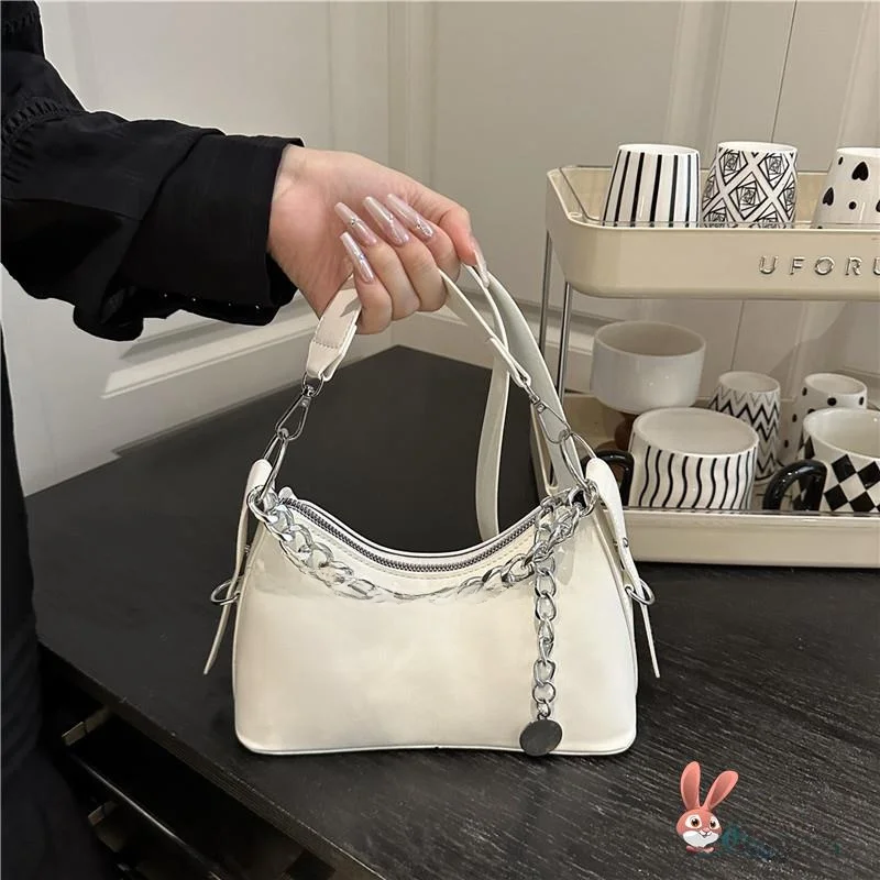 

Женская сумка кросс-боди Осень 2025: Новинка, элитная, маленькая, роскошная, универсальная, для повседневного использования, на плечо, в стиле кэжуал, простая и элегантная.